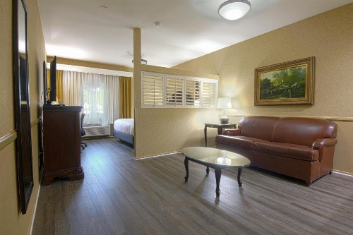 Azure Hotel & Suites Ontario, A Trademark Collection Hotel image 36