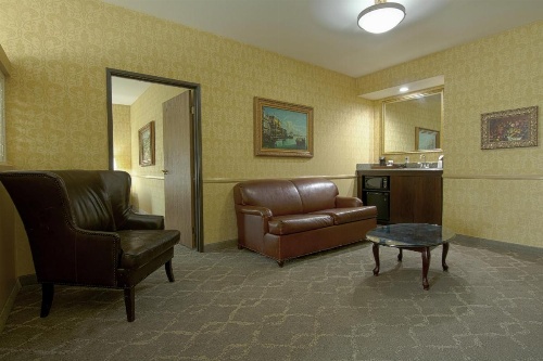 Azure Hotel & Suites Ontario, A Trademark Collection Hotel image 41